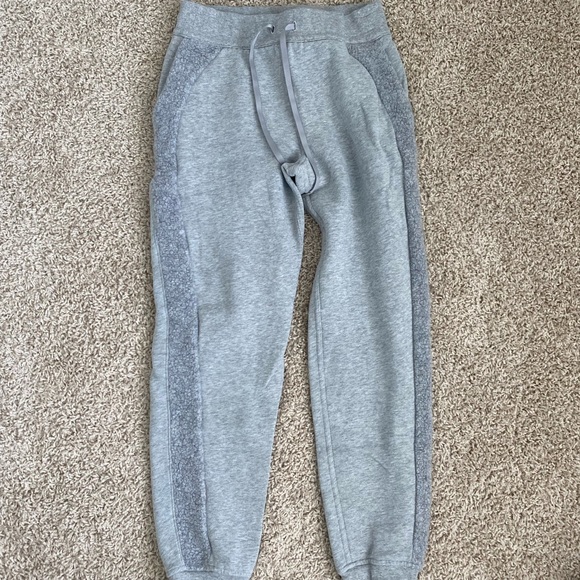 lululemon athletica Pants - Lululemon Grey Sherpa Jogger Worn Once